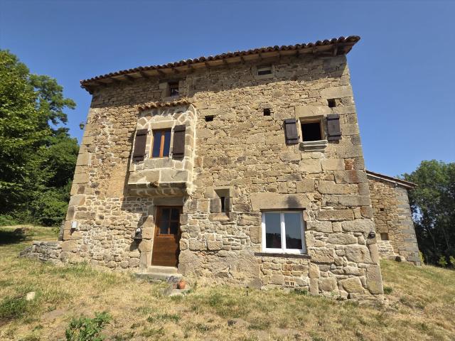 Magnifique ensemble immobilier en pierre Charme authentique. m² Figeac