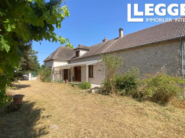 Magnifique ferme de 4 chambres avec 14 Ha 36 Acres de terrain et de bois