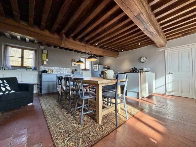 Magnifique fermette avec potentiel de gîte à vendre près du Lac des Settons