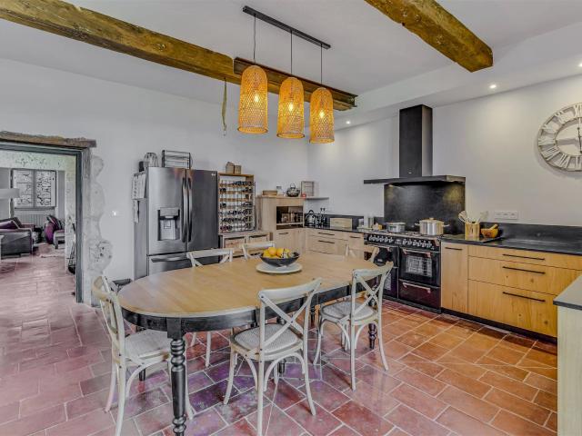 Magnifique hameau sur 7 hectares de terrain 624m² Saint Clar