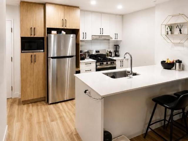 Magnifique logement 4,5 à St Hubert les animaux sont les bienvenues!