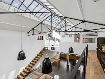 Magnifique loft de 240,02m2 / 5 pièces / Montreuil
