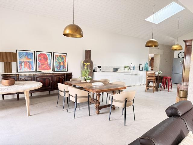 Magnifique Longère Charentaise rénovée à neuf 325m² Epargnes