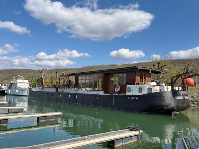 Magnifique péniche habitation 190 m² LES ROCHES DE CONDRIEU 38