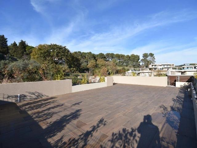 Magnifique Penthouse avec toit terrasse à Mougins 82m² Mougins