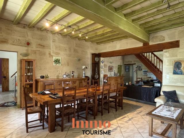 Magnifique propriété touristique en activité située en campa 338m² Galgon