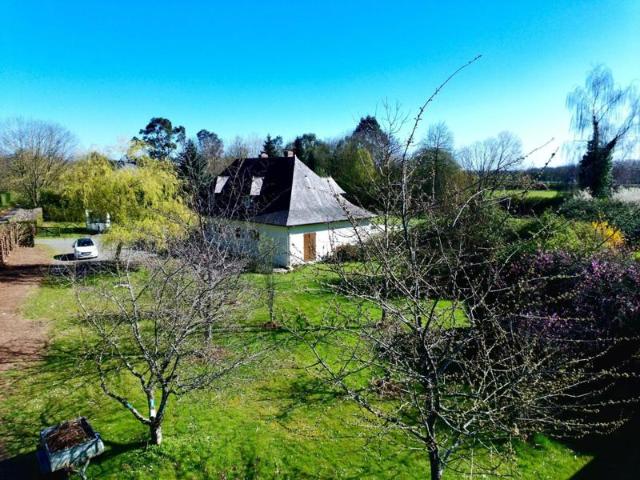 Magnifique Propriété de Caractère 200 m² Habitables sur 5 283 m² de Terrain avec Piscine