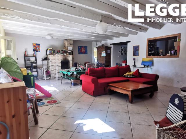 Magnifique propriété en pierre 18ème siècle, pouvant comprendre 1 ou 2 maisons, dans un hameau