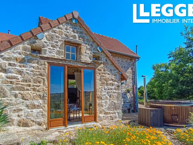Magnifique propriété, idéale pour chambres d'hôtes/gîtes, grand terrain 28823 m2 avec mare, vue imprenable