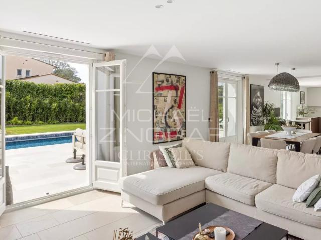 Magnifique rénovation dans un domaine fermé 228m² Mougins
