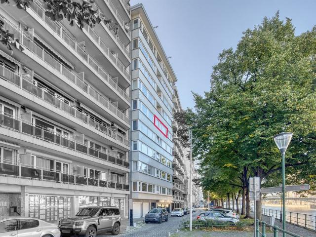 MAGNIFIQUE STUDIO DE + 40M² ENTIÈREMENT RÉNOVÉ à louer à LIÈGE 4020 | Immobilière Dominique Tavolieri