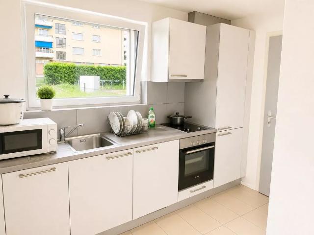 Magnifique studio semi meublé avec grande terrasse