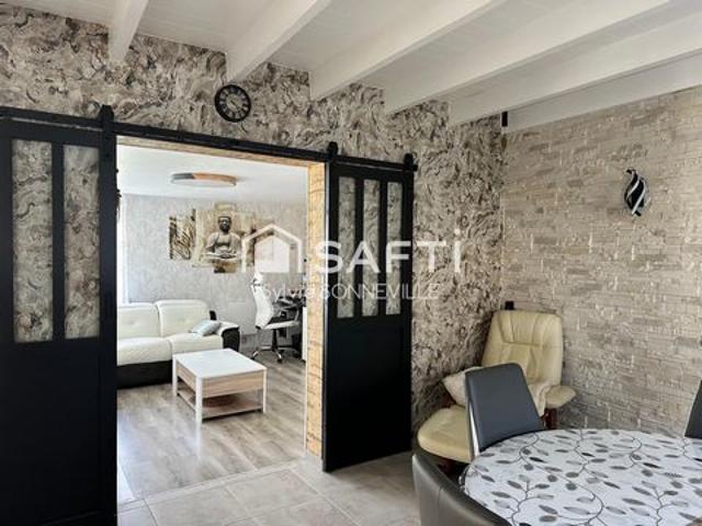 Magnifique semi plain pied avec piscine
