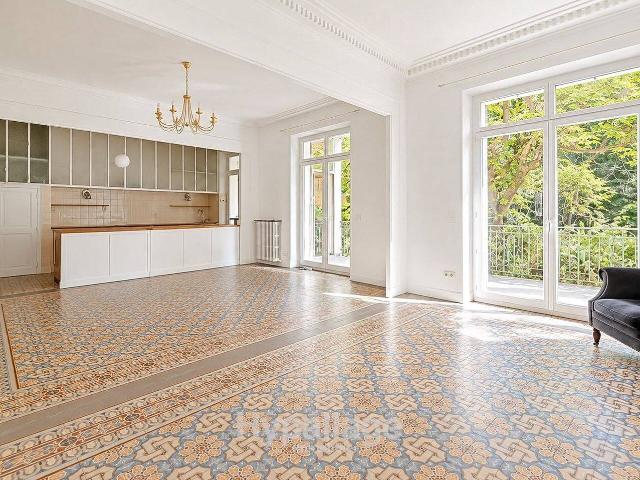 MAGNIFIQUE T4 NON MEUBLE QUARTIER 5 AVENUE 13004 MARSEILLE
