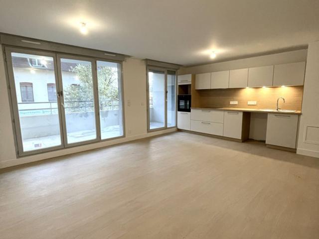 MAGNIFIQUE T4 AVEC BALCON