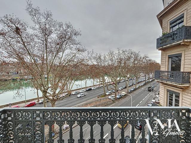 Magnifique T4 haussmanien quai jules courmont 69002 LYON