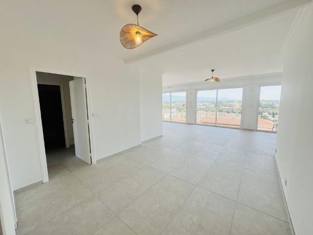 MAGNIFIQUE T5 NEUF 106m² GARAGE/BALCON