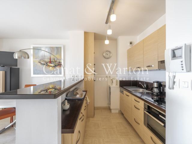 Magnifique T2 Avec Vue Mer Et Port Résidence De Standing Ave. 43m² Hyères