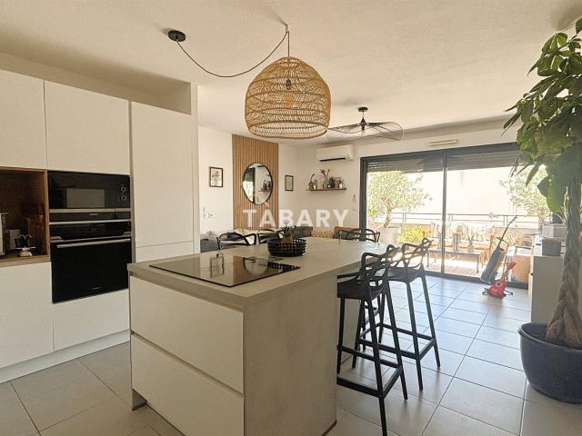 Magnifique T3 Grande Terrasse Dernier Etage Mas Saint. 58m² Perpignan