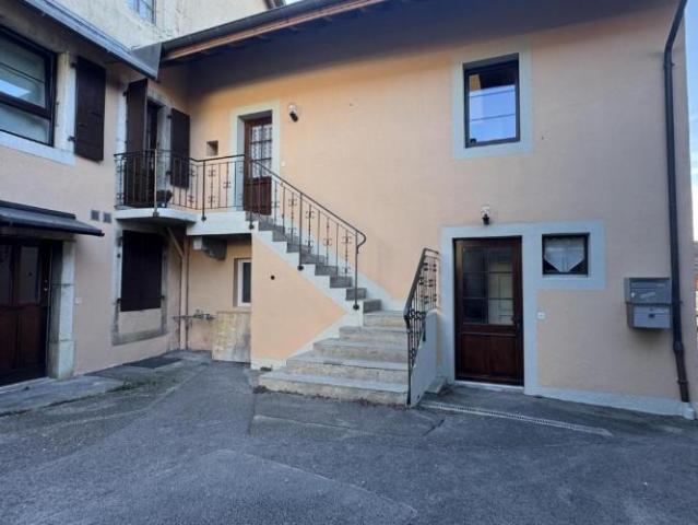 Magnifique triplex avec vue sur le lac à Bursins