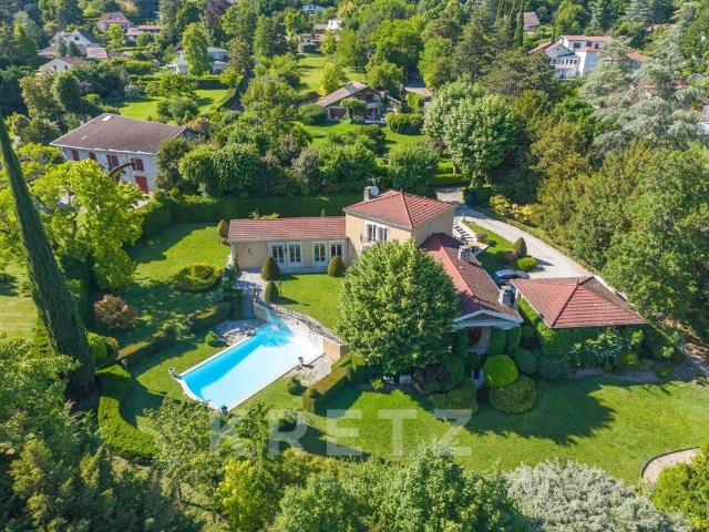 Magnifique villa MEYLAN, quartier privilégié 348m² Meylan