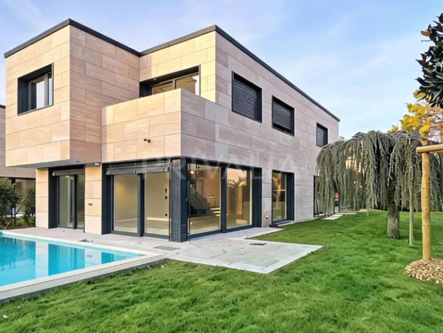Magnifique villa neuve avec piscine dans un environnement calme et exclusif