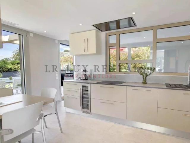 Magnifique villa neuve à Antibes 466m² Antibes