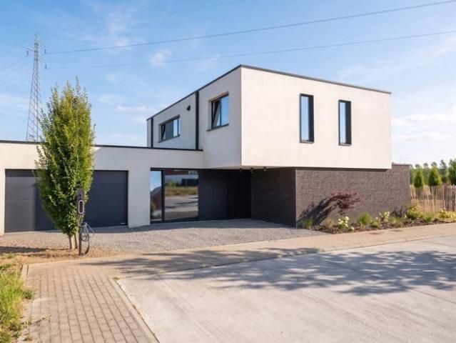 Magnifique villa au cœur du Golf!