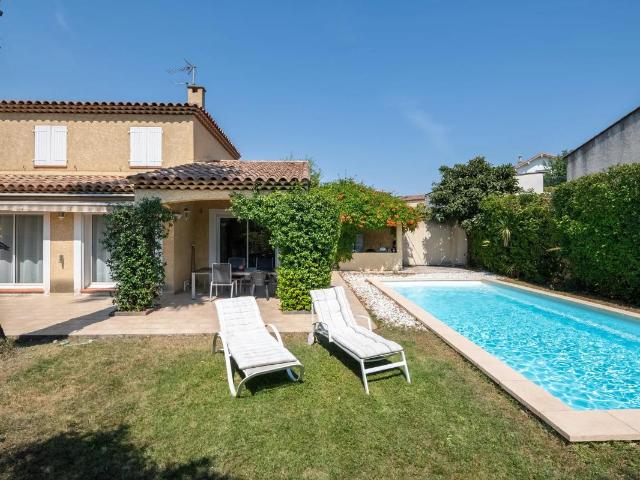 MAGNIFIQUE VILLA avec piscine