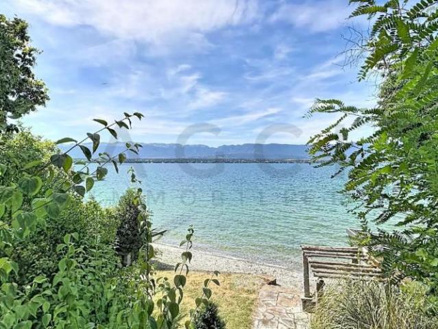 Magnifique villa avec vue panoramique et accès privé au lac ? Anières
