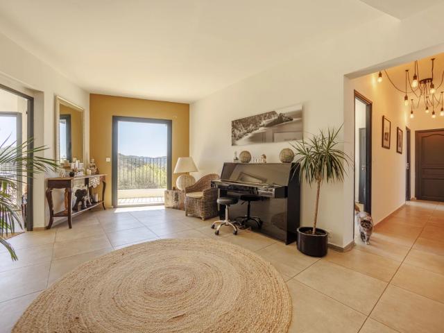 Magnifique villa appartement au calme à vendre au Tignet 160m² Le Tignet