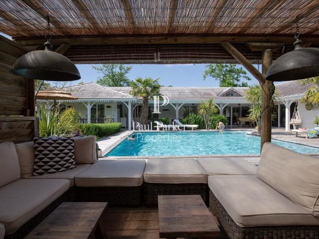 Magnifique villa contemporaine au coeur d'un jardin tropical 200m² Lacanau
