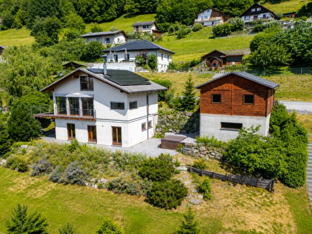 Magnifique villa d'architecte avec spectaculaire vue panoramique sur la plaine et les Dents du Midi