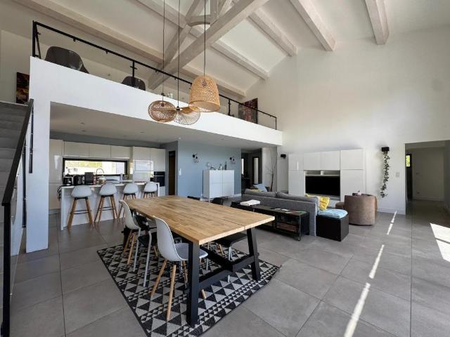MAGNIFIQUE Villa d'architecte contemporaine avec piscine