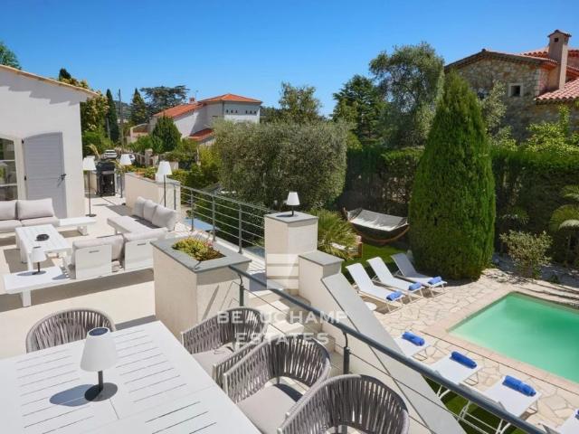 Magnifique Villa de prestige de 6 chambres située dans les hauteurs de Cannes