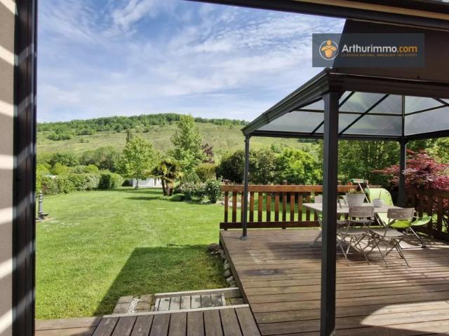 Magnifique villa de 2012 sur terrain d'environ 3400m² proche de Laroque d'Olmes