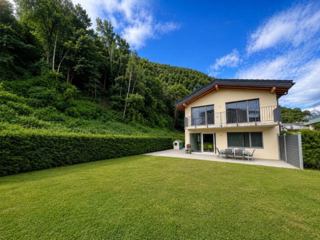Magnifique villa récente avec spacieux jardin à Aproz