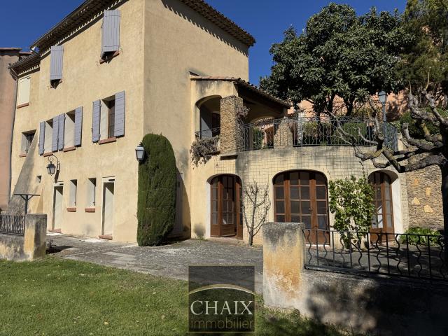 Magnifique Villa T5 au cœur d'un parc arboré avec piscine 167 m2 AUBAGNE