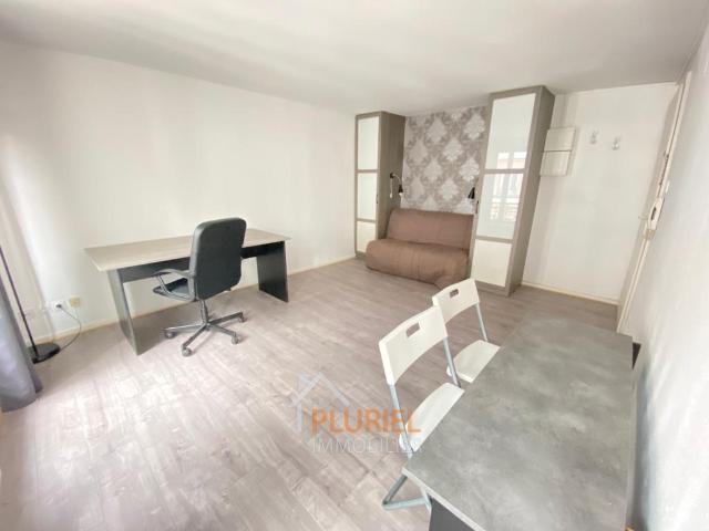 Magnifique 1 pièce 19m² meublé en hyper centre de Strasbourg Magnifique 2 pièces 42.3m² en hyper centre de Strasbourg Duplex d’exception de 285m²avec terrasse panoramique de 315 m² au cœur de Strasbourg Joli 4 pièces 114.4m² Quartier Gare à STRASBOURG Mag