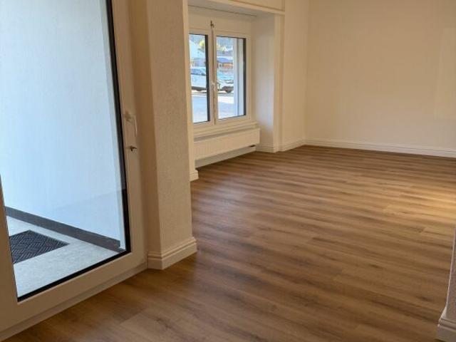 Magnifique 2.5 pces au rez de chaussée rénové à neuf au centre de Glovelier