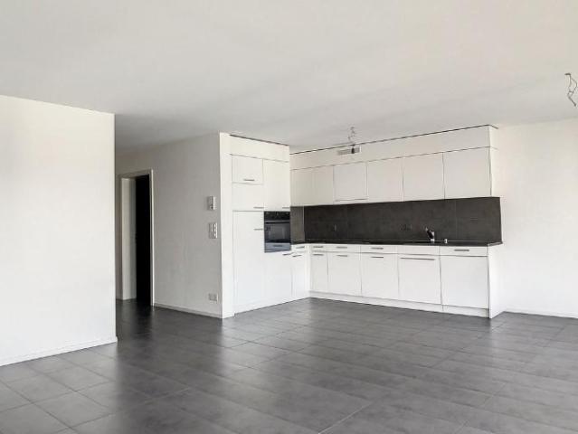 MAGNIFIQUE 2,5 pièces SEHR SCHÖNE 2.5 Zimmer Wohnung