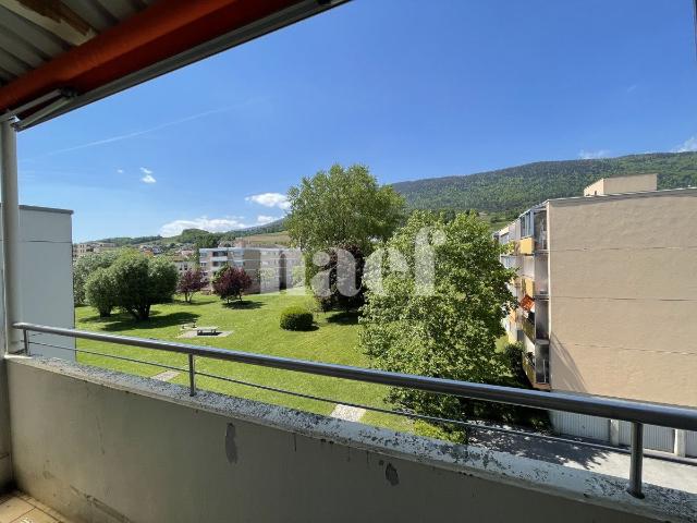 Magnifique 2 pièces avec blacon dans un quartier calme.