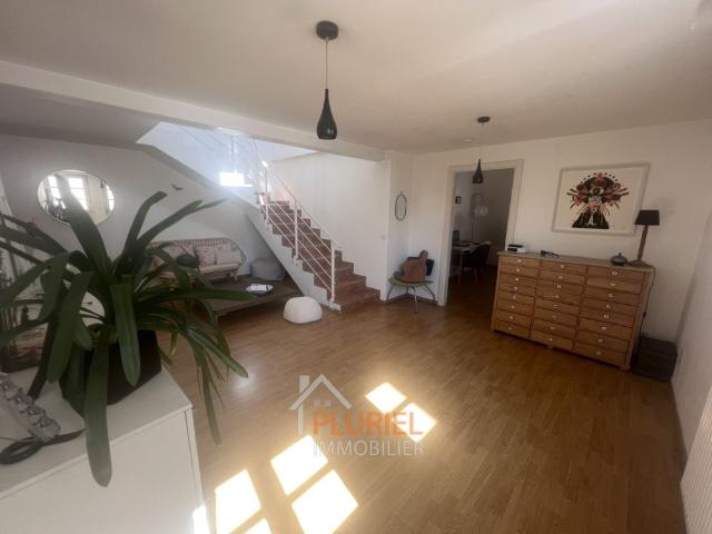 Magnifique 2 pièces de 57m² avec terrasse de 40 m² Place Broglie