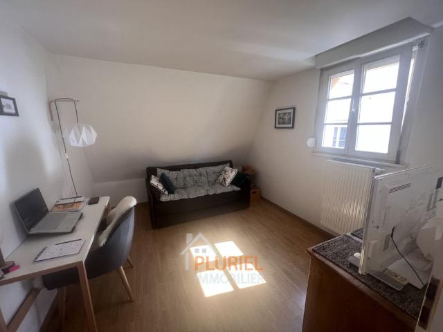 Magnifique 2 pièces de 57m² avec terrasse de 40 m² Place Broglie