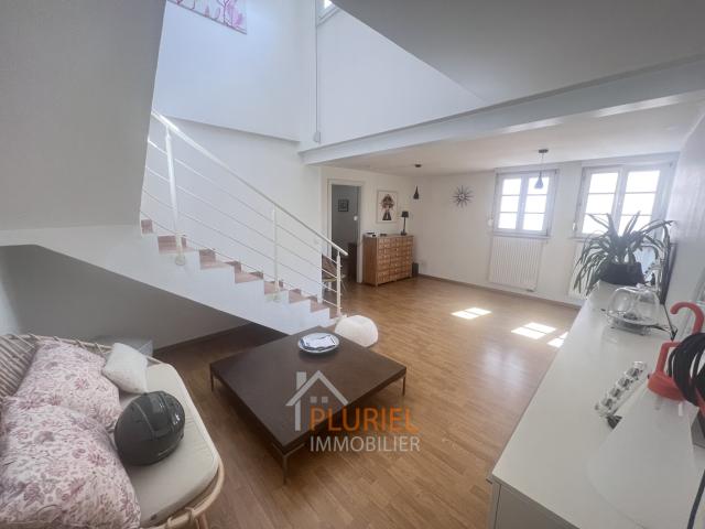 Magnifique 2 pièces de 57m² avec terrasse de 40 m² Place Broglie Charmant 2 pièces de 44,40 m² avec balcon en plein cœur de Strasbourg