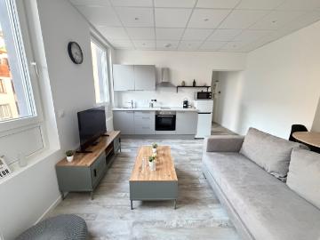 Appartement à louer à Place Sainte-Aurélie - Cuisine équipée