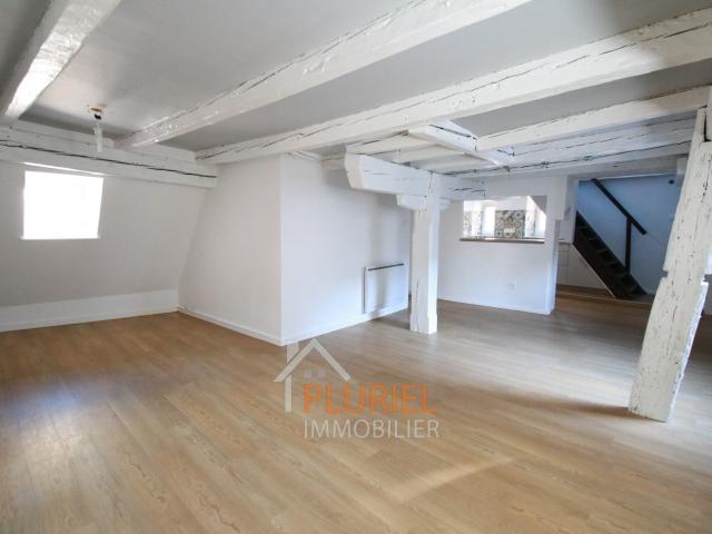 Magnifique 2 pièces 49.5m² Place Saint Etienne à STRASBOURG Joli 3 pièces 56.8m² à STRASBOURG/KOENIGSHOFFEN Joli 4 pièces 94m² Place Gutenberg à STRASBOURG Joli 4 pièces 104m² au Contades Duplex d’exception de 285m²avec terrasse panoramique de 315 m² au c