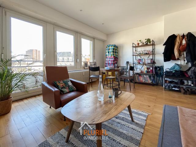 Magnifique 2 pièces 42.3m² en hyper centre de Strasbourg Magnifique 2 pièces 43m² meublé à l’Orangerie Duplex d’exception de 285m²avec terrasse panoramique de 315 m² au cœur de Strasbourg Joli 4 pièces 114.4m² Quartier Gare à STRASBOURG Exceptionnel 2 piè