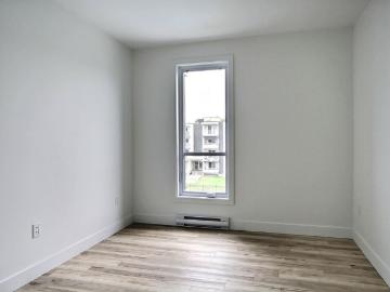 Magnifique 3 ½ Avec Bureau à Louer