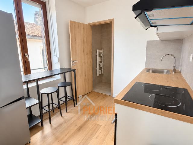 Magnifique 3 pièces 47.3m² meublé la Krutenau Magnifique 1 pièce 33.2m² à la Krutenau Chambre étudiante 16.63m² meublée à Strasbourg Centre Magnifique 2 pièces 64.5m² en hyper centre de Strasbourg Exceptionnel 4 pièces 90m² neuf à l’Orangerie Magnifique 2